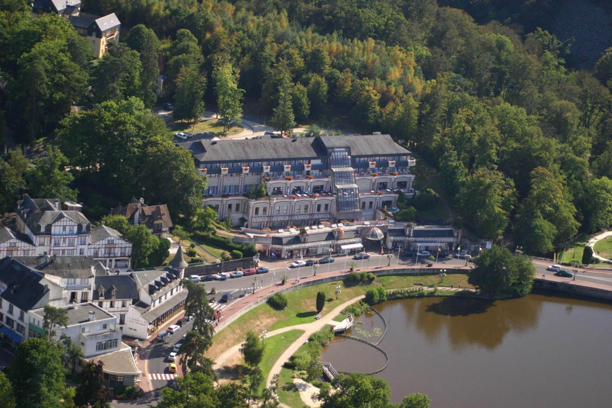 Hotel Spa Du Beryl Bagnoles de l'Orne Normandie Exteriér fotografie